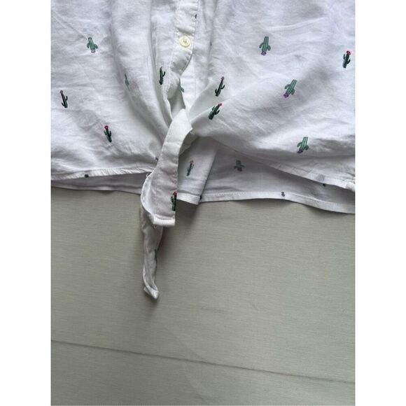 Old Navy Cactus Print Tie-Front Shirt Medium - Picture 4 of 5